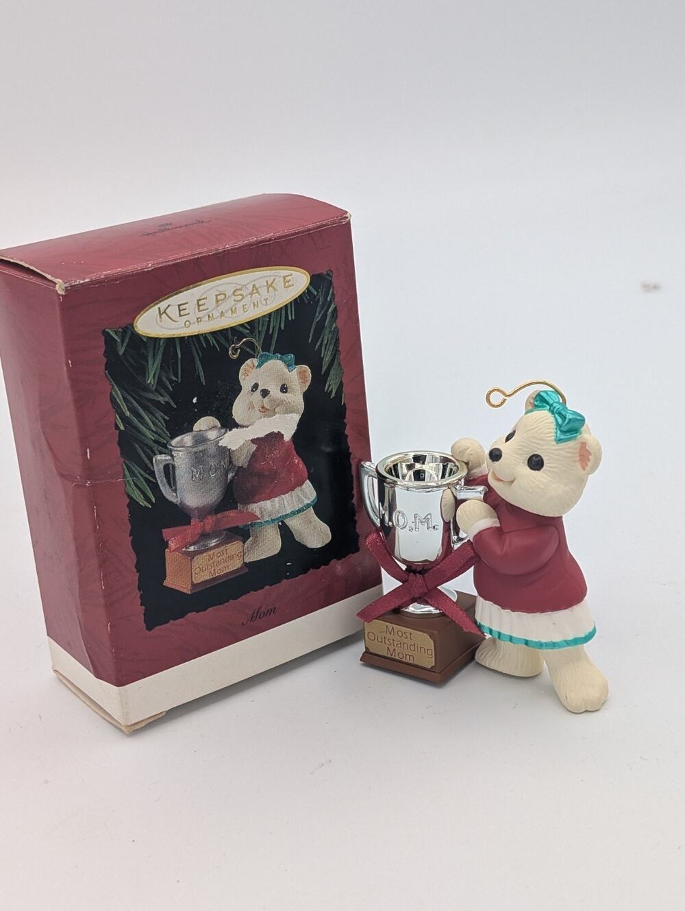 1994 Hallmark Mom Handcrafted Keepsake Holiday Christmas Ornament VTG MIB